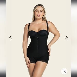 NWT Leonisa 018678N Open Bust Firm Compression Body Shaper Boyshort Womens med.